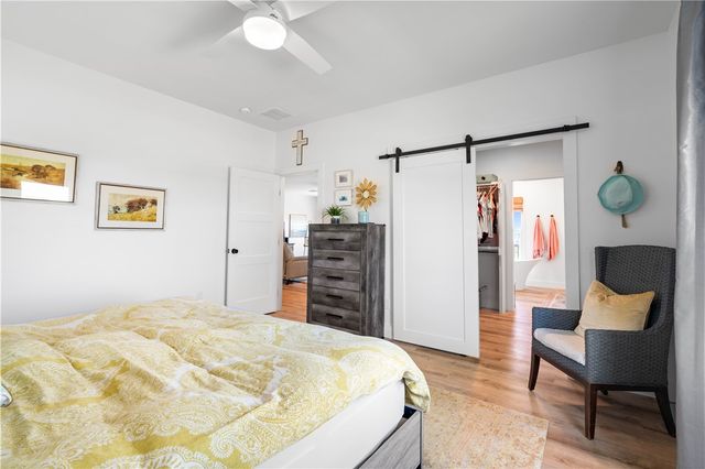 568 W Post Oak Lane, Rockport, TX 78382