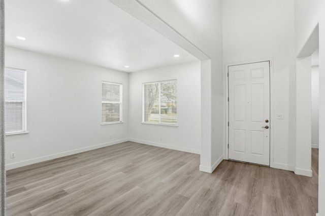 381 Honeybell Street, Los Banos, CA 93635