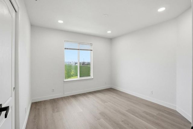 381 Honeybell Street, Los Banos, CA 93635