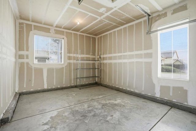 381 Honeybell Street, Los Banos, CA 93635