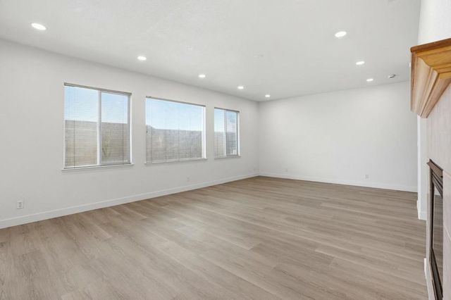 381 Honeybell Street, Los Banos, CA 93635