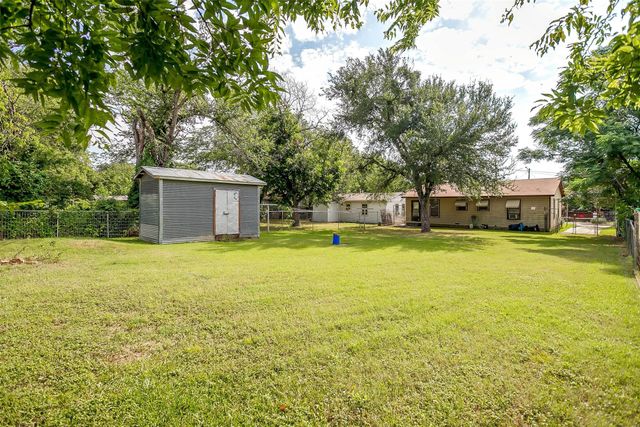 2824 Canton Drive, Fort Worth, TX 76112