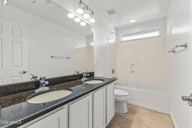 2535 W LUCIA Drive, Phoenix, AZ 85085