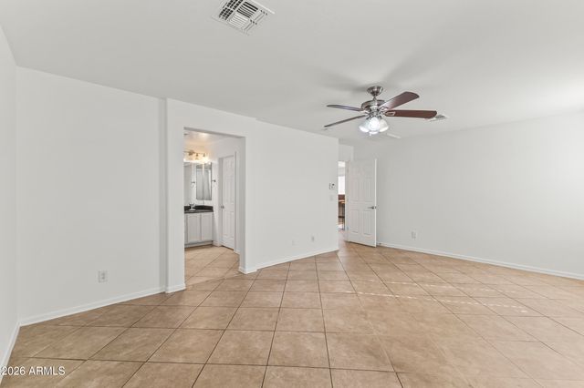 2535 W LUCIA Drive, Phoenix, AZ 85085