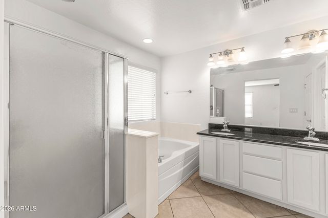 2535 W LUCIA Drive, Phoenix, AZ 85085