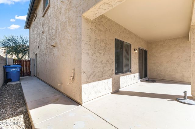 2535 W LUCIA Drive, Phoenix, AZ 85085