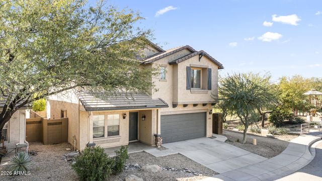 2535 W LUCIA Drive, Phoenix, AZ 85085