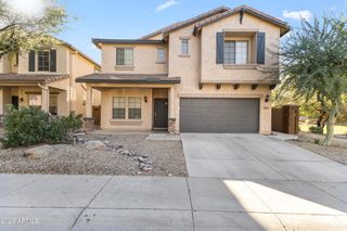 2535 W LUCIA Drive, Phoenix, AZ 85085