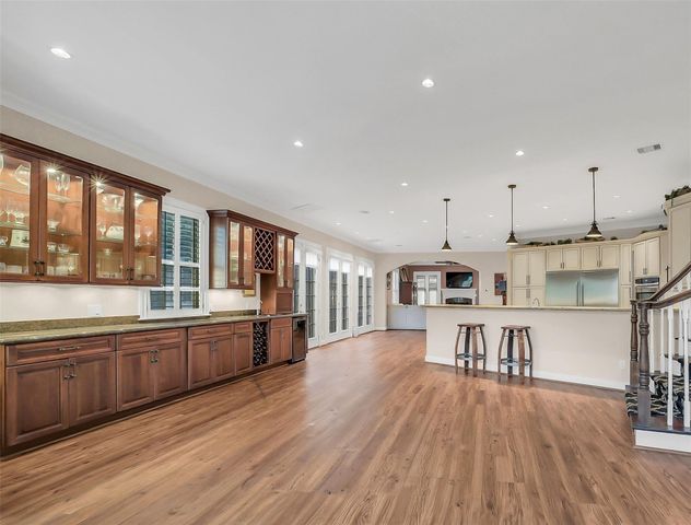 6317 Riverview Way, Houston, TX 77057
