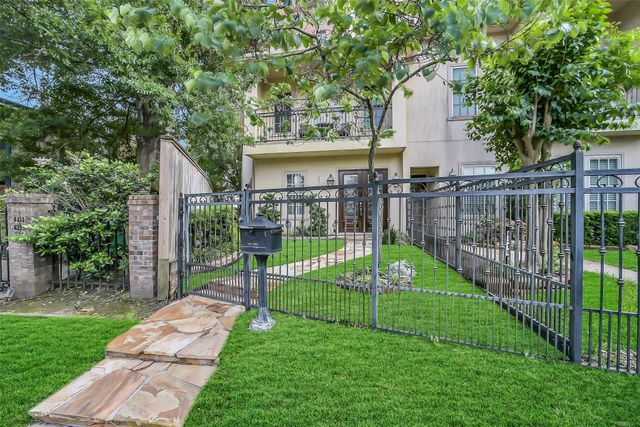 6317 Riverview Way, Houston, TX 77057