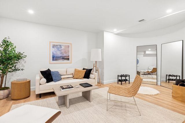 85 Naples Rd, Brookline, MA 02446