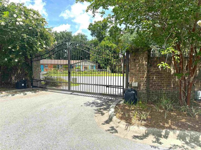 3505 Mossy Oak Villas Cir, Pensacola, FL 32514