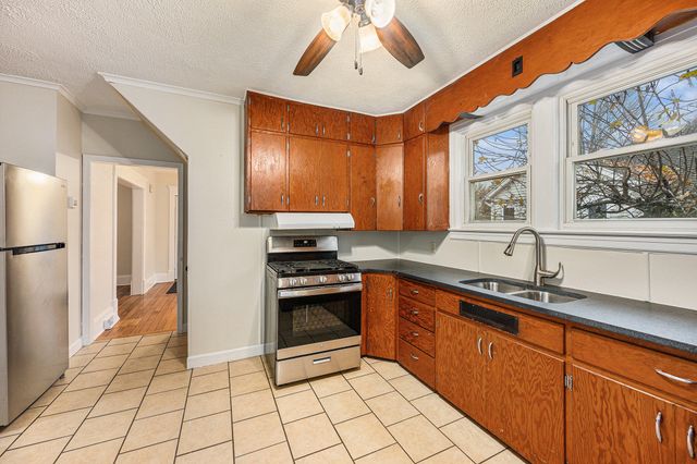 633 S Constantine Street, Three Rivers, MI 49093