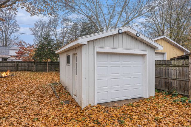 633 S Constantine Street, Three Rivers, MI 49093