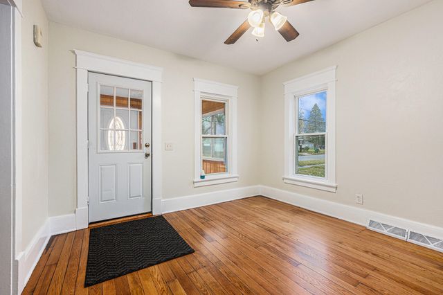 633 S Constantine Street, Three Rivers, MI 49093