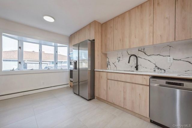 482 Harbor Drive, Cedarhurst, NY 11516