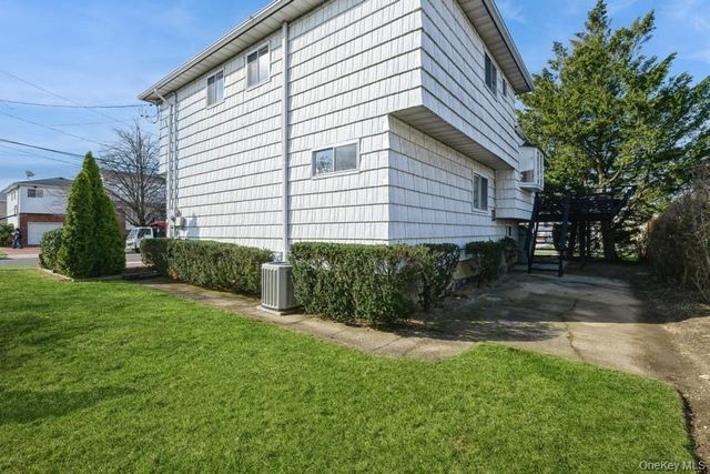 482 Harbor Drive, Cedarhurst, NY 11516