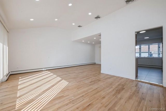 482 Harbor Drive, Cedarhurst, NY 11516