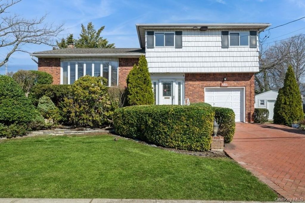 482 Harbor Drive, Cedarhurst, NY 11516