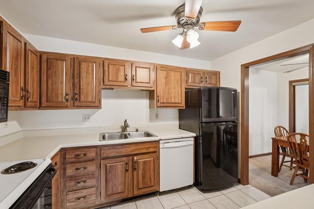 7209 57th AVENUE #201, Kenosha, WI 53142