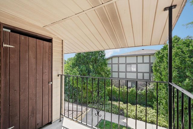 7209 57th AVENUE #201, Kenosha, WI 53142