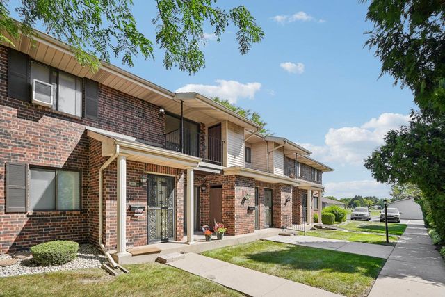 7209 57th AVENUE #201, Kenosha, WI 53142