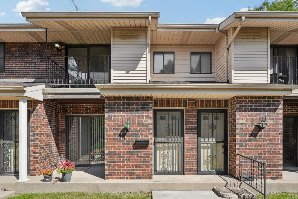 7209 57th AVENUE #201, Kenosha, WI 53142