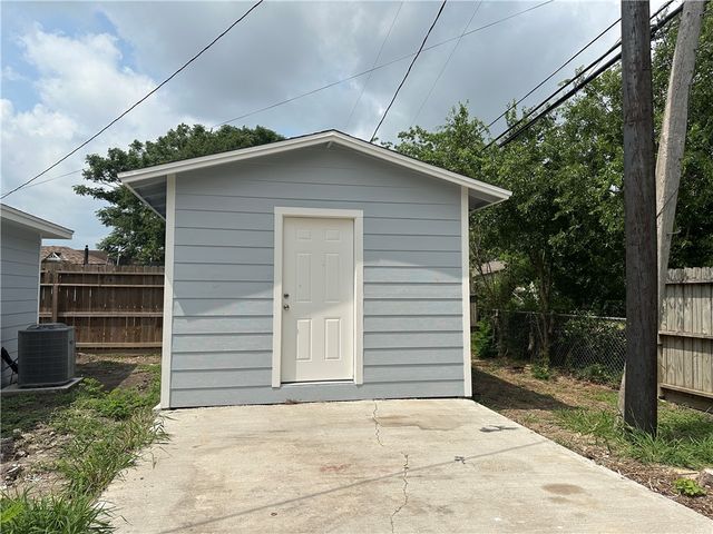 4241 Green Grove Dr, Corpus Christi, TX 78415