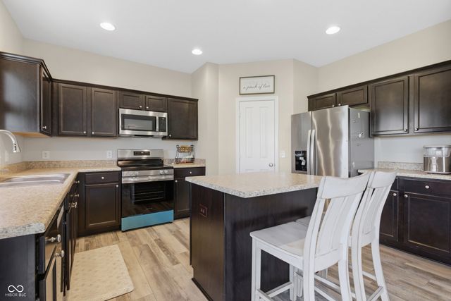 5237 Montevideo Drive, Plainfield, IN 46168
