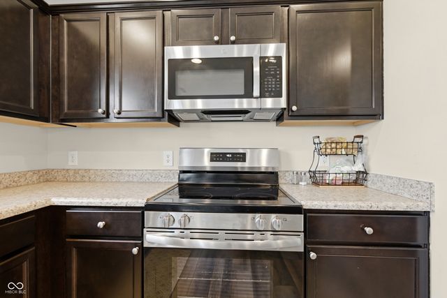 5237 Montevideo Drive, Plainfield, IN 46168