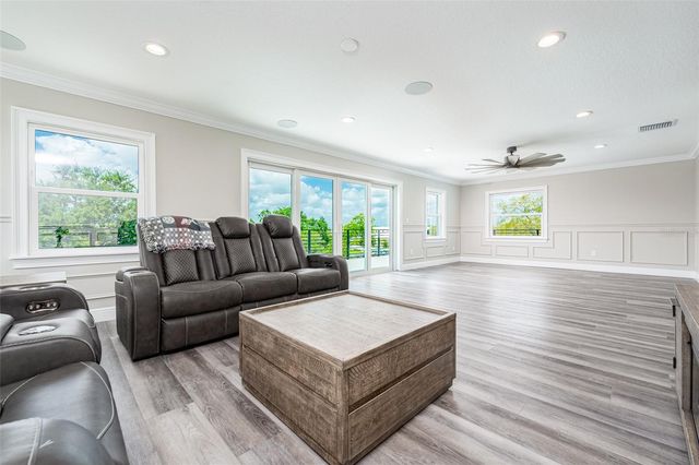 8717 DRIFTWOOD DRIVE, Tampa, FL 33615