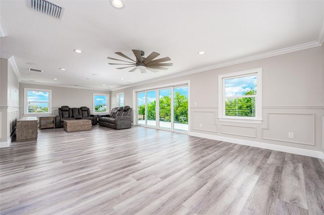 8717 DRIFTWOOD DRIVE, Tampa, FL 33615