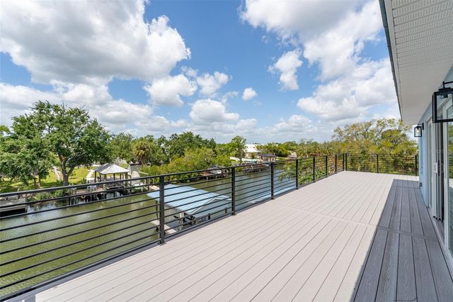 8717 DRIFTWOOD DRIVE, Tampa, FL 33615