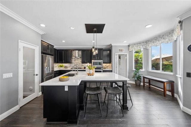 30600 Kentfield Drive, Murrieta, CA 92563