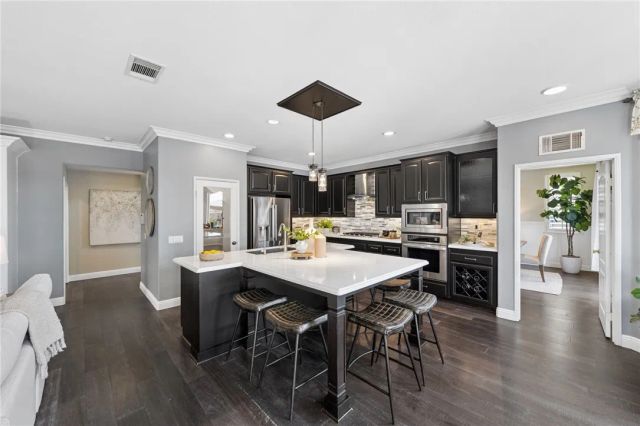 30600 Kentfield Drive, Murrieta, CA 92563