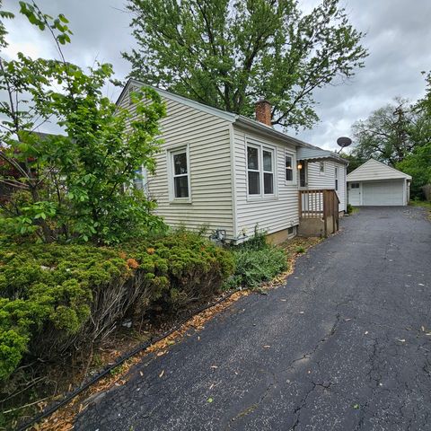 237 Pine Street, Villa Park, IL 60181