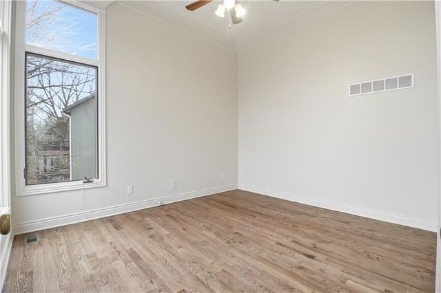 10514 River Hills Drive, Parkville, MO 64152