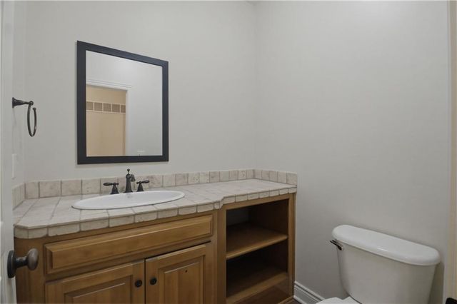 10514 River Hills Drive, Parkville, MO 64152