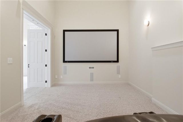 10514 River Hills Drive, Parkville, MO 64152