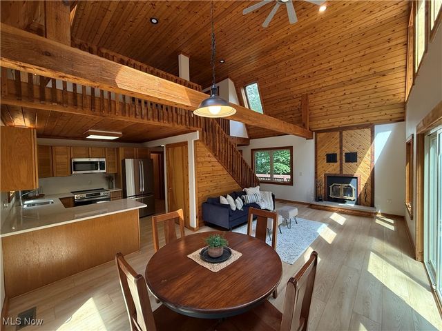 86170 Tappan Highlands Road, Uhrichsville, OH 44683