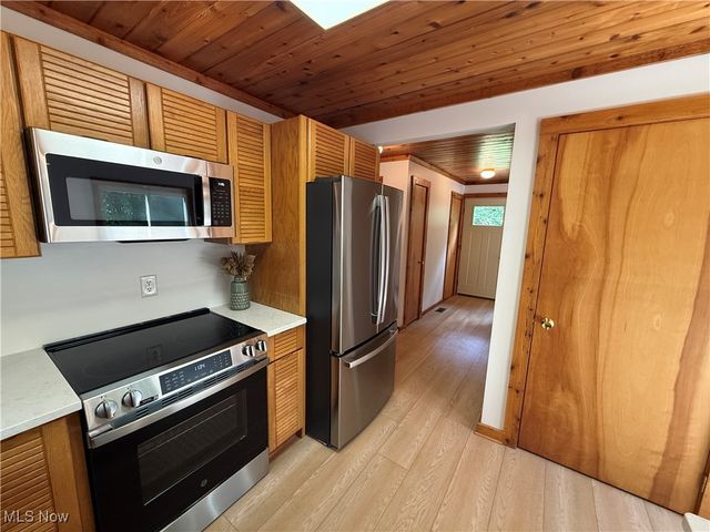 86170 Tappan Highlands Road, Uhrichsville, OH 44683