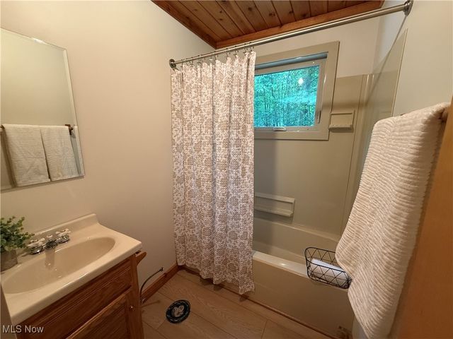 86170 Tappan Highlands Road, Uhrichsville, OH 44683