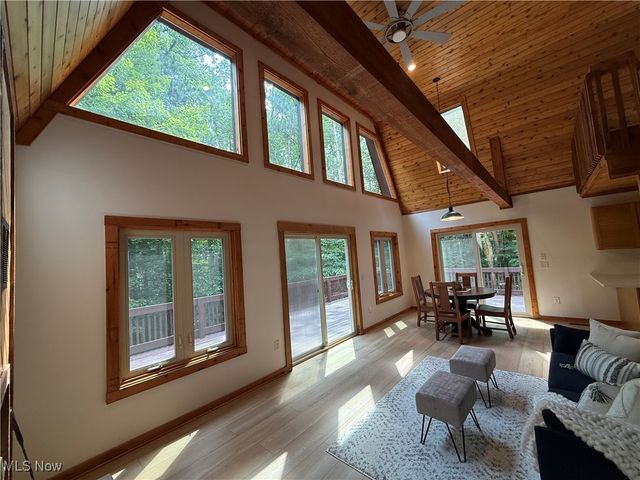 86170 Tappan Highlands Road, Uhrichsville, OH 44683