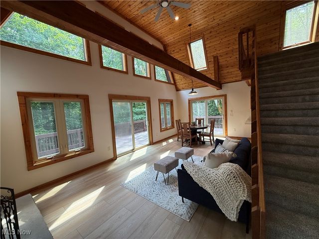 86170 Tappan Highlands Road, Uhrichsville, OH 44683