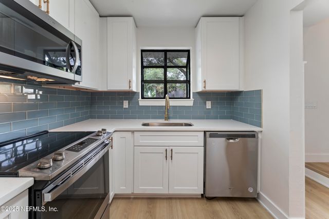 830 MAIN Street, Atlantic Beach, FL 32233