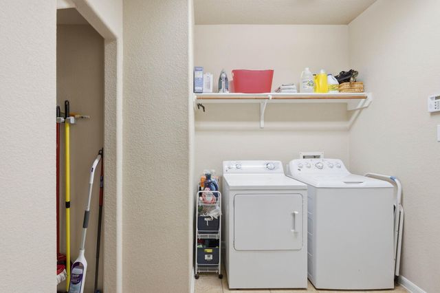 127 Sweet Leaf Grove Lane, Conroe, TX 77384