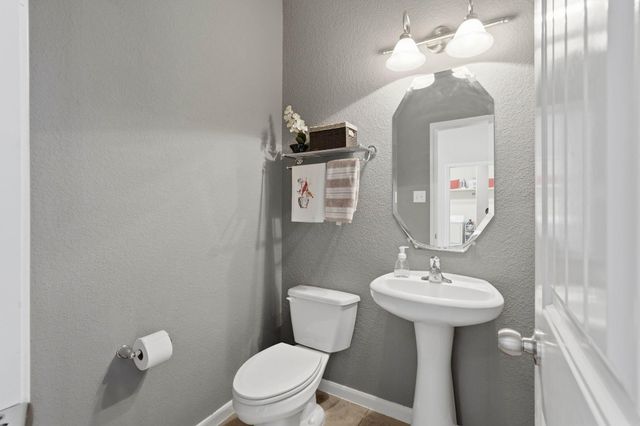 127 Sweet Leaf Grove Lane, Conroe, TX 77384