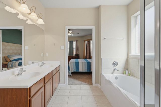 127 Sweet Leaf Grove Lane, Conroe, TX 77384