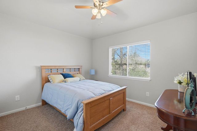 127 Sweet Leaf Grove Lane, Conroe, TX 77384