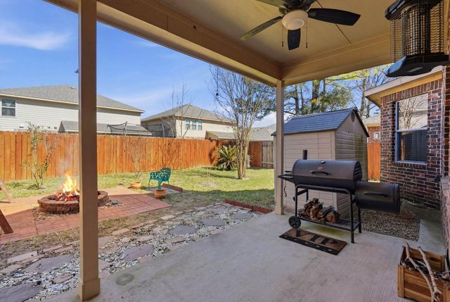 127 Sweet Leaf Grove Lane, Conroe, TX 77384